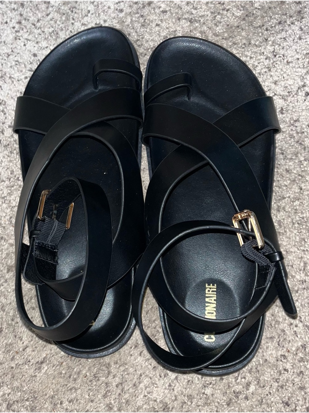 Cushionaire Entry Black Footbed Sandals vegan leather toe loop gold buckle 11W - Picture 5 of 12